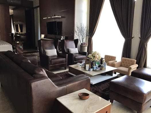 sofa kulit